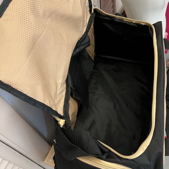 🌸NWT PUMA DUFFEL BAG🌸 - Picture 6 of 14